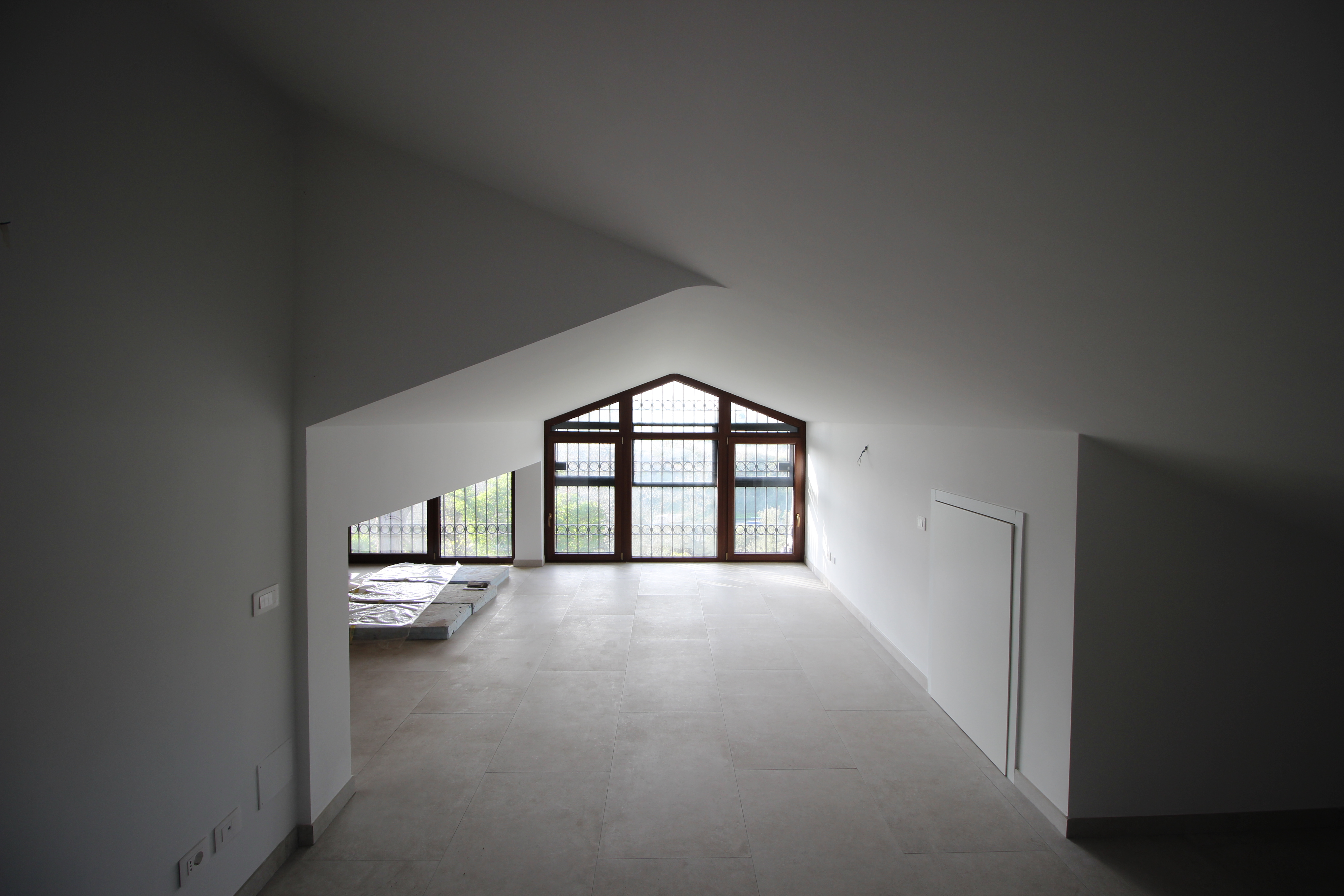 Ristrutturazione completa villa anni '70 Aranova